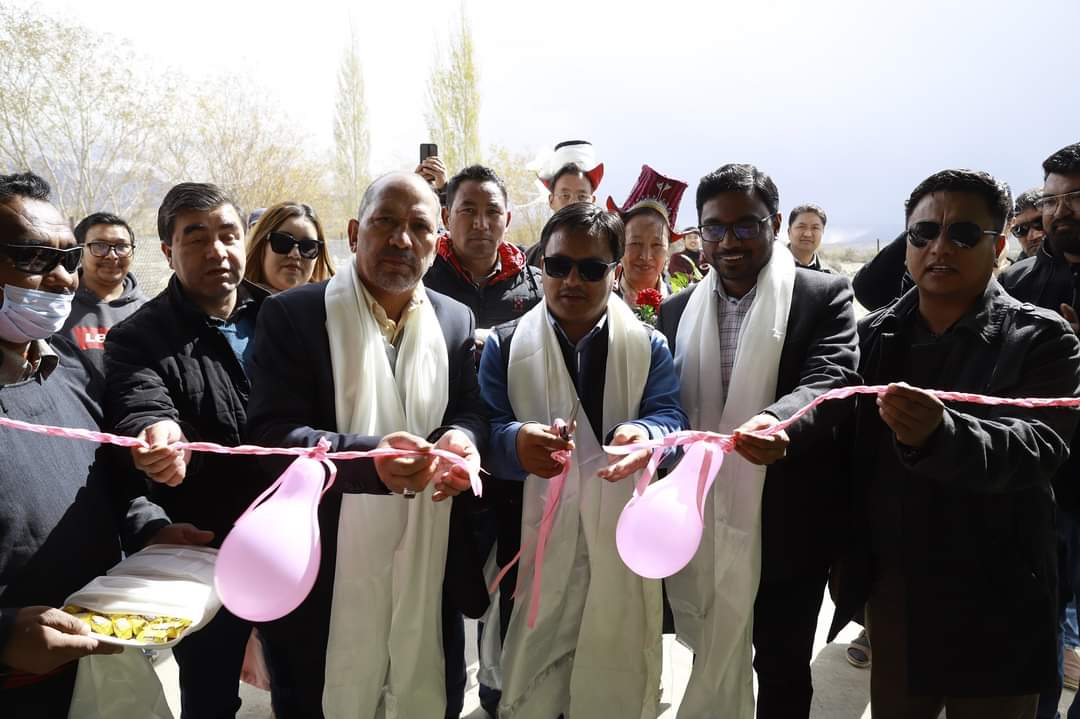 EC Tashi Namgyal inaugurates Solid Resource Management Centre at Spituk